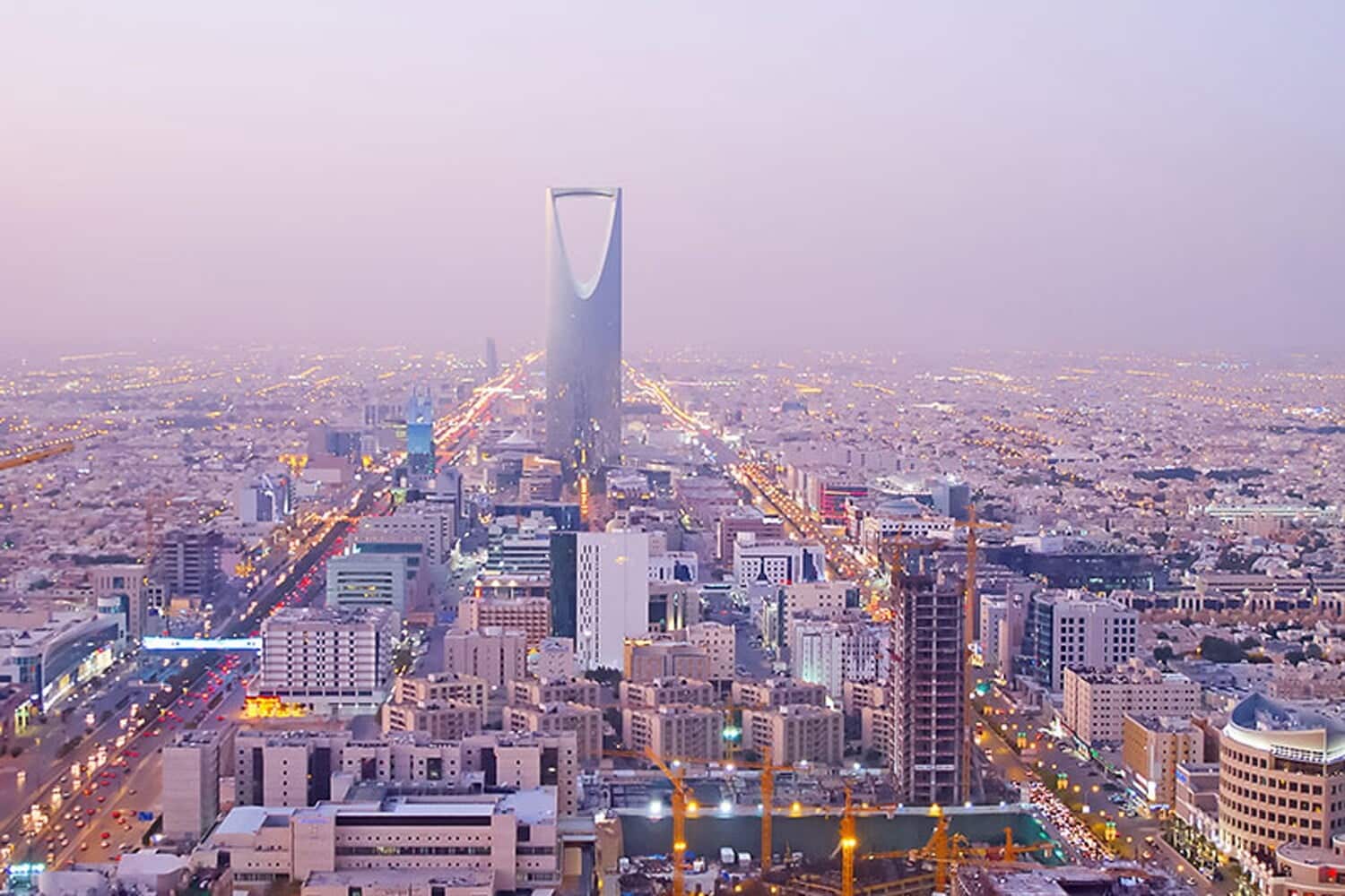 Saudi Arabia bans medical staff from wearing tight clothes, hats and makeup to work