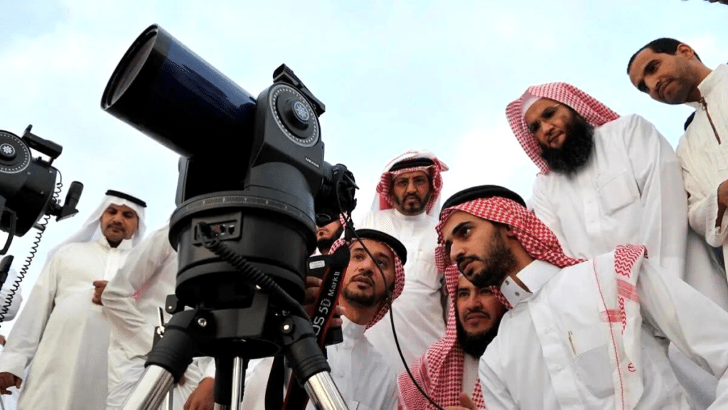 Officials from a Saudi Arabian moon observatory searching for the moon