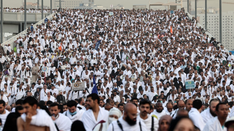 Hajj 2026 Registration Open for Saudi Citizens & Residents