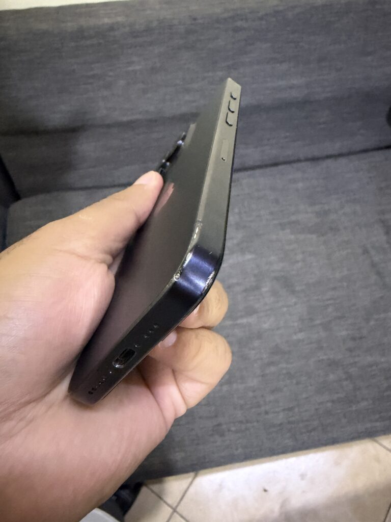 Iphone 15 pro, dual physical sim variant