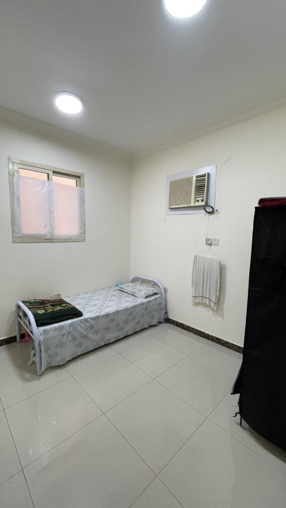 Fully Furnished Room Available in Al Malaz - BRT & METRO
