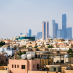 Saudi Ministry Urges Public to Report Worker Accommodation Violations